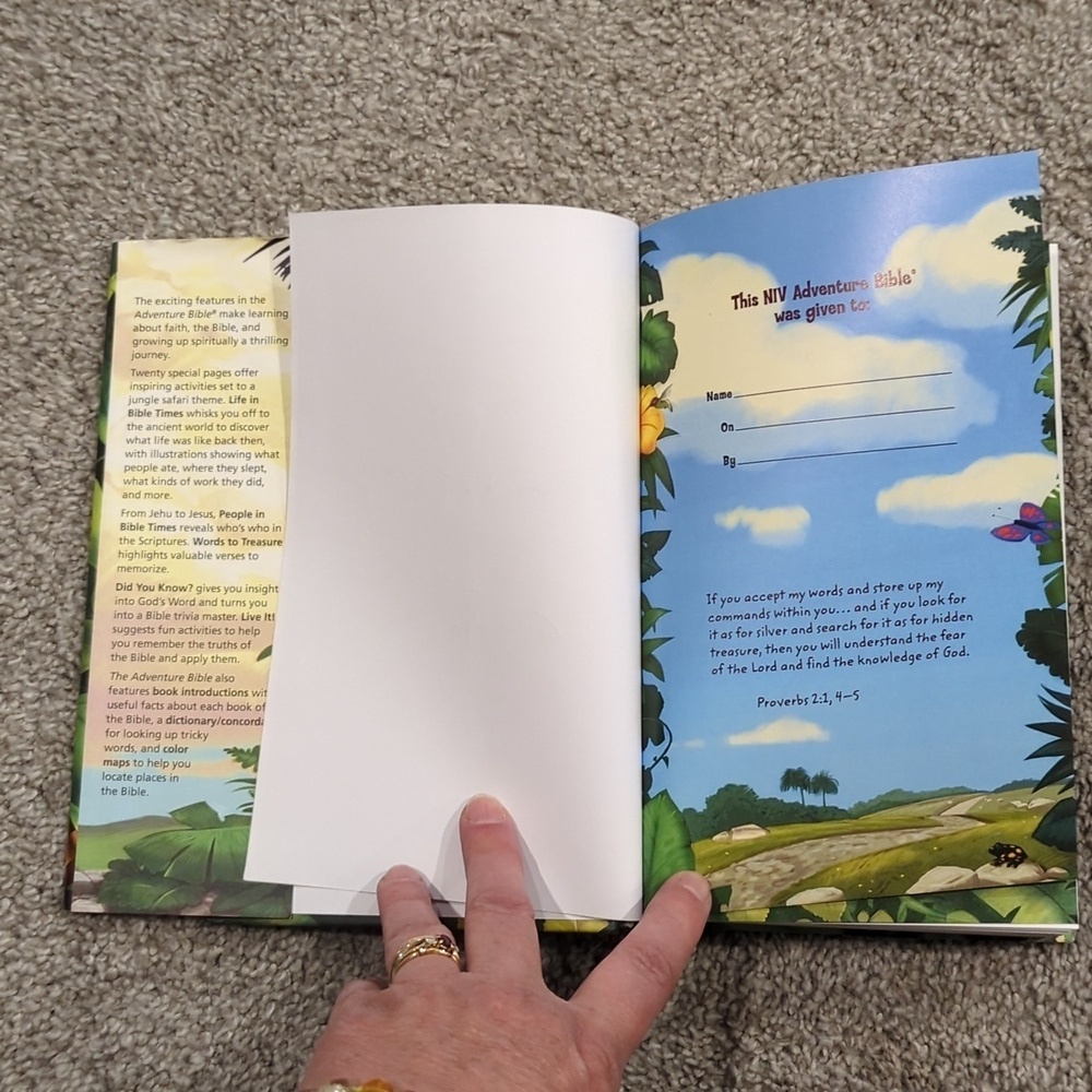 NIV Adventure Bible - Picture 4 of 11